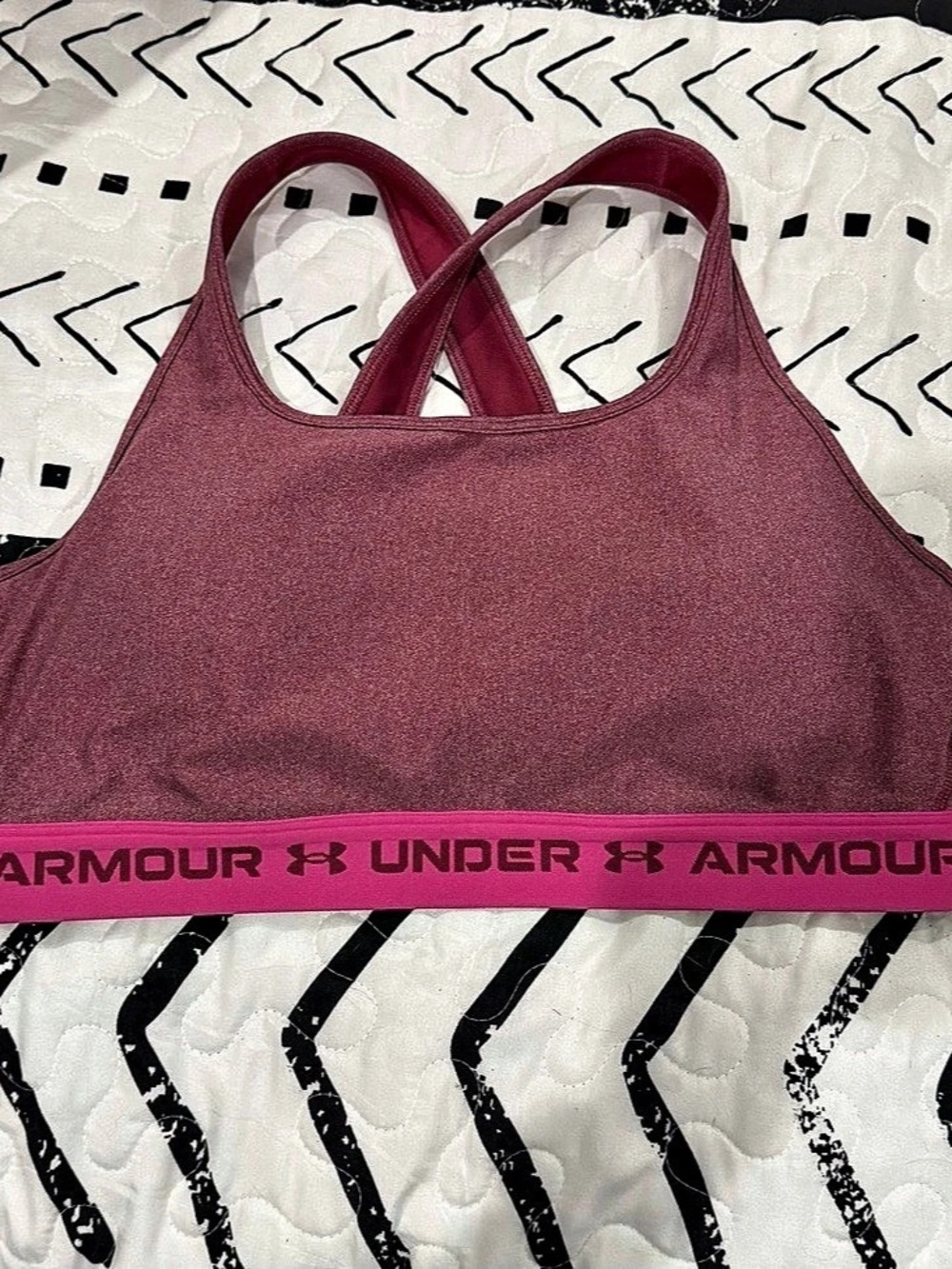 Under Armour Sports Bra in Pink Size XL Like New